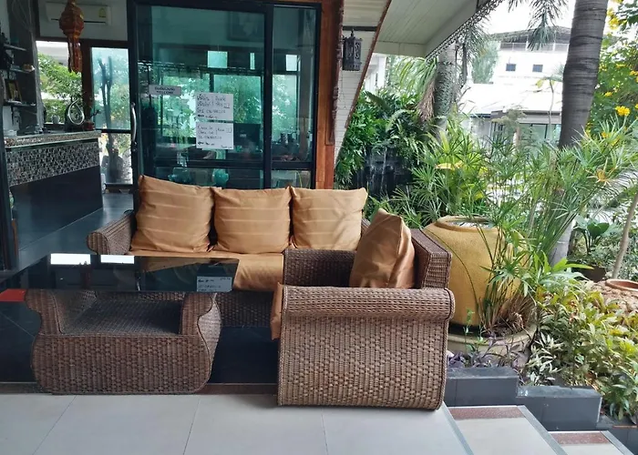 Platinum Place Hotel 2*
