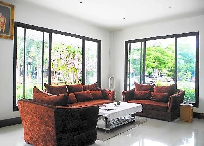 Platinum Place Hotel 2*